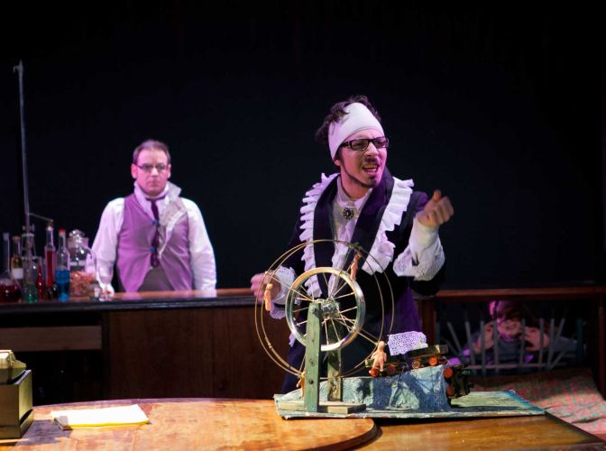 Το Μαγαζάκι των Αυτοκτονιών | Α ΚΙΝ | Φωτογραφία: Αλεξάνδρα Μωραΐτη