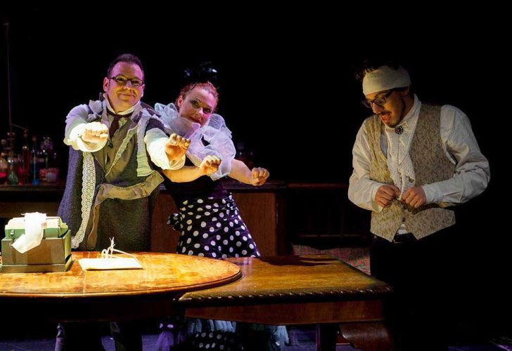 Το Μαγαζάκι των Αυτοκτονιών | Α ΚΙΝ | Φωτογραφία: Αλεξάνδρα Μωραΐτη