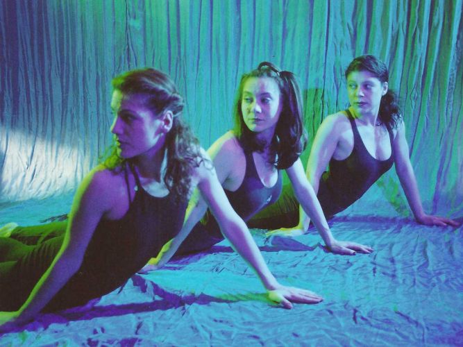 ...και Κολύμπα | Α ΚΙΝ | Φωτογραφία: Μαρία Γυφτοδήμου